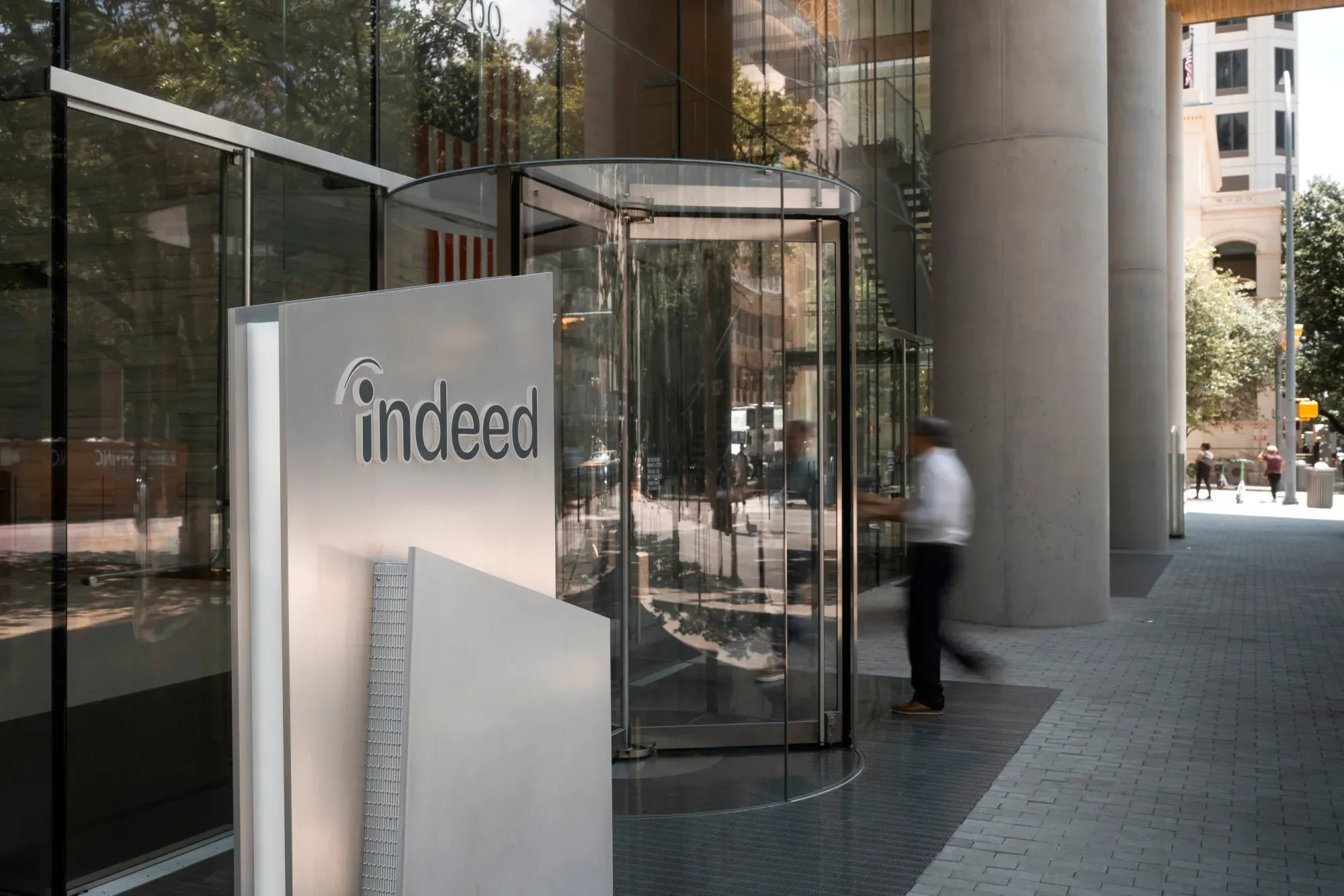 Grandi cambiamenti per Indeed e Glassdoor: tagli e IA