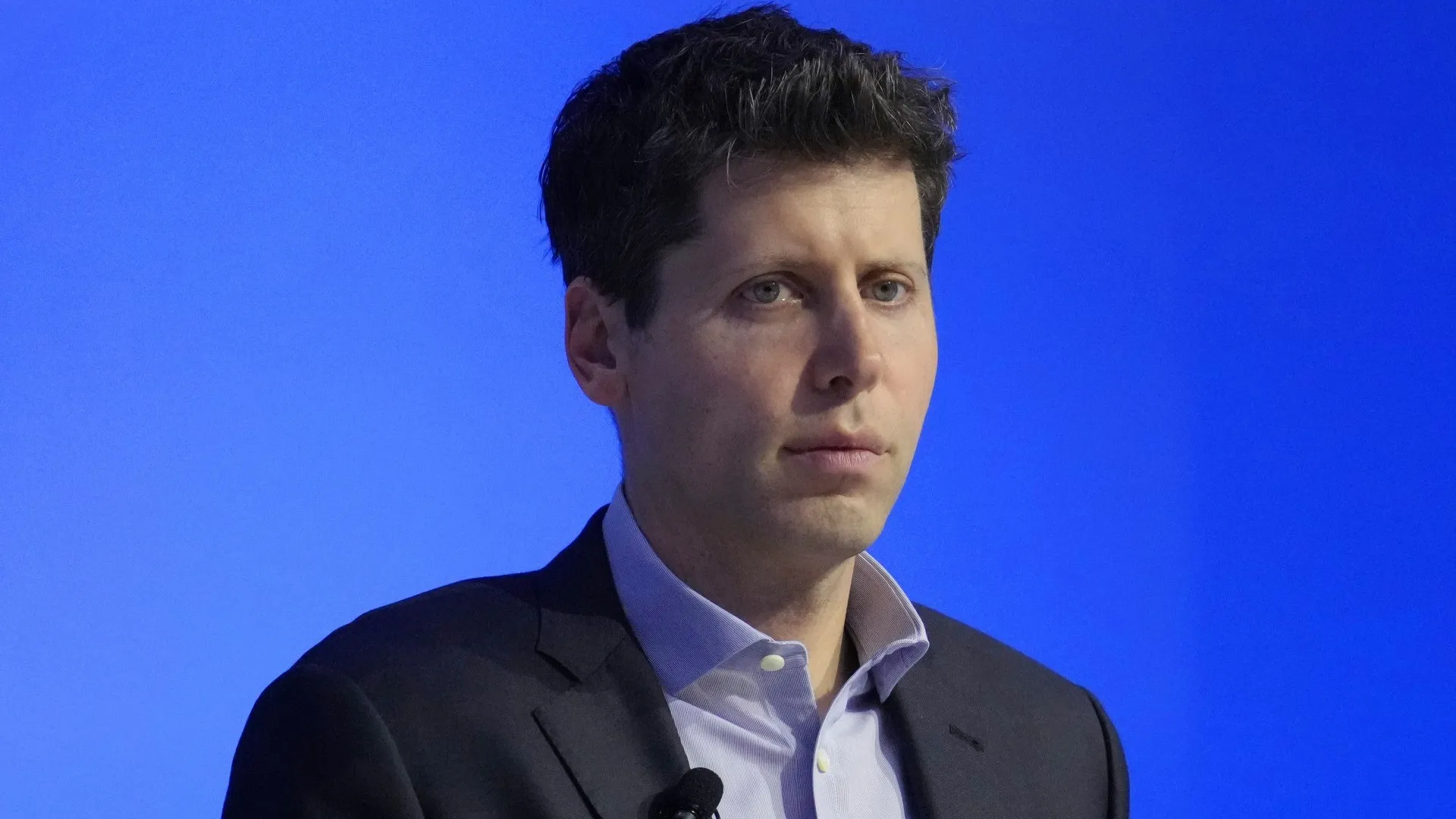 Sam Altman: L’AI può minacciare il mondo senza volerlo