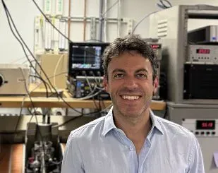 Nuove frontiere della quantistica: il progetto Light-Qis ottiene 1,5 milioni dall’UE per rivoluzionare la vita quotidiana