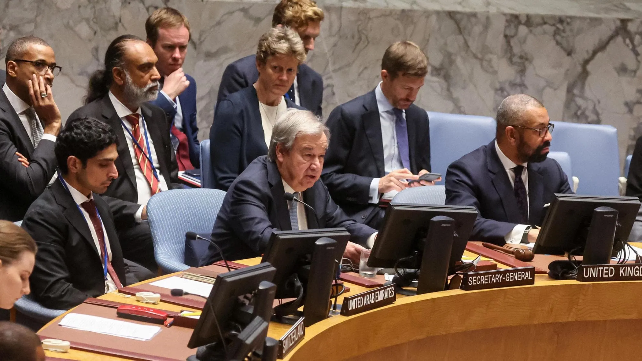 Scienziati e Premi Nobel Sollecitano l'ONU: Serve una Regolamentazione Urgente per i Limiti all'Uso Pericoloso dell'Intelligenza Artificiale