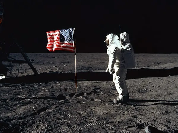 1 miliardo per la base lunare: ai rover USA il via, Italia al 2033
