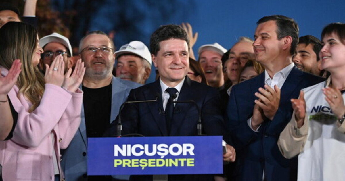 Nicusor Dan Eletto Nuovo Presidente della Romania: Sconfitta Storica per l'Estrema Destra