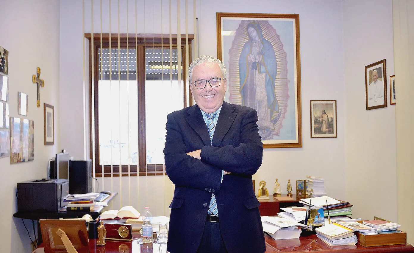 Guzmán Carriquiry: Mezzo secolo tra i segreti della Santa Sede. Storia di un laico al servizio di cinque papi