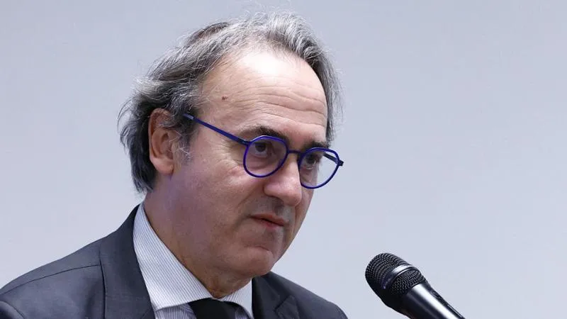 Destinazione dei fondi pubblici: la proposta di Bonelli (Verdi e Sinistra) contro il Ponte sullo Stretto e in favore di scuola, sanità e ferrovie