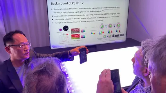 La battaglia dei QLED: Samsung sfida le imitazioni cinesi con un video AI rivoluzionario