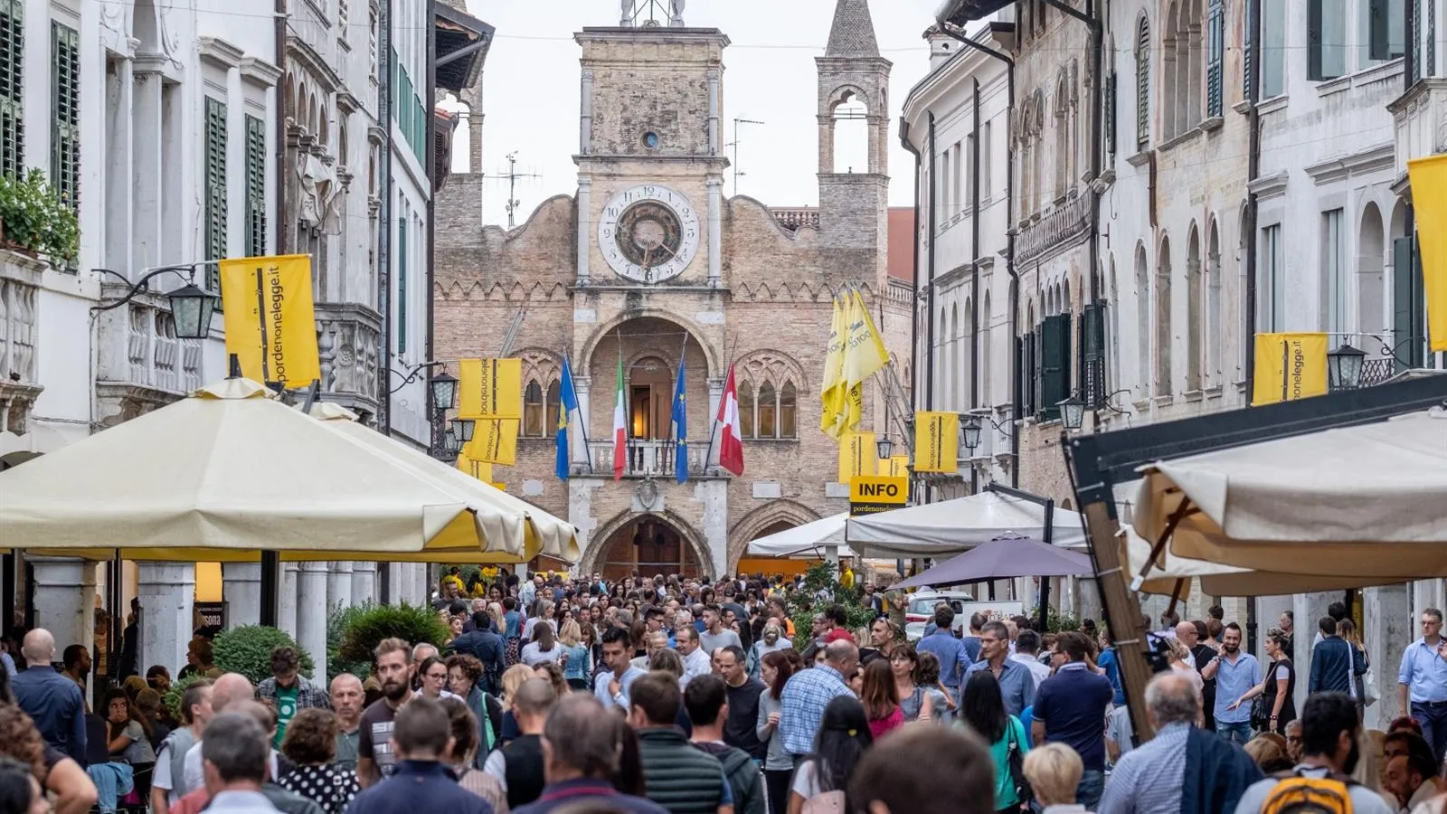 Pordenonelegge 2025: il segreto “dantesco” di un festival che unisce giovani, poesia e territorio