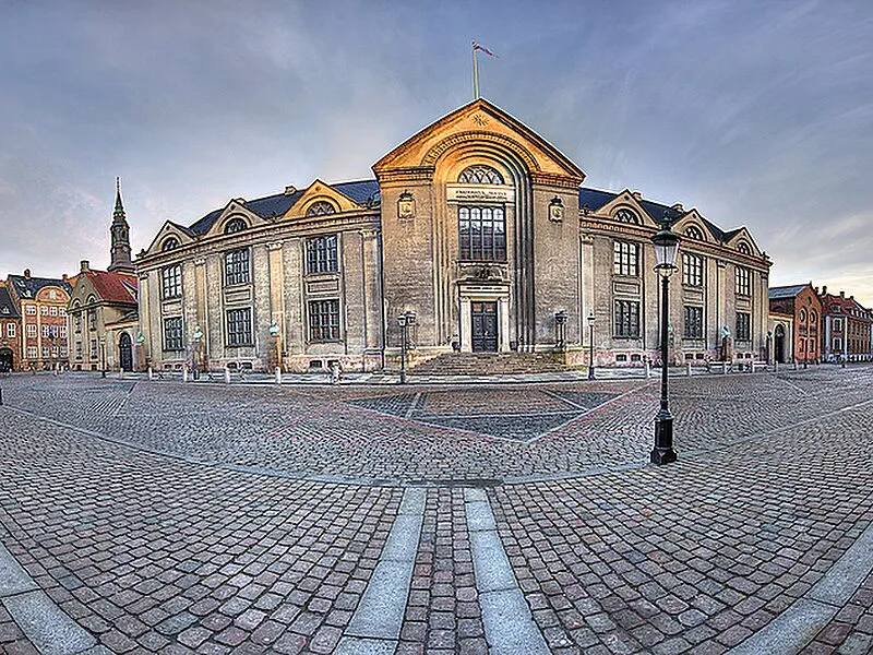 Università di Copenaghen sotto accusa: pregiudizio contro studenti di destra e necessità di un nuovo dibattito sull'inclusione