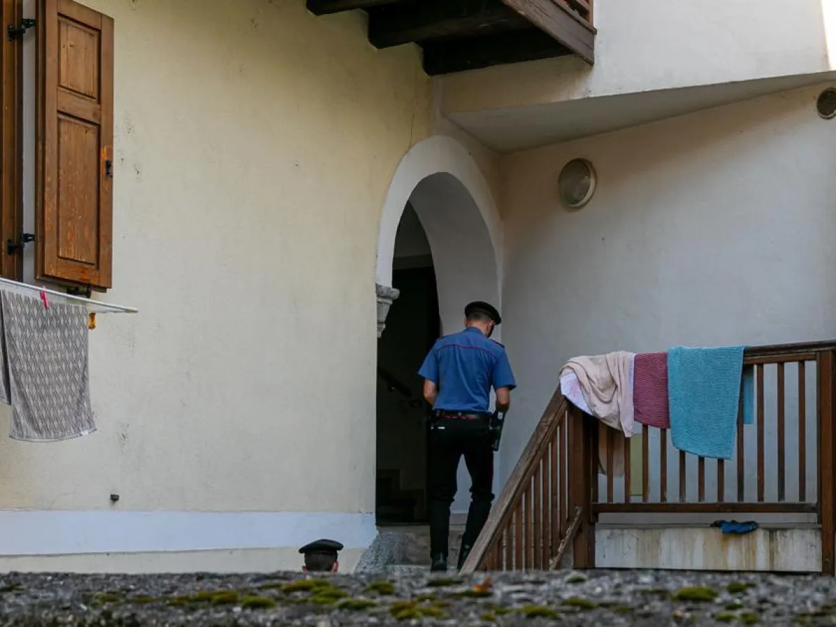 Tragedia a Trento: Docente morta schiacciata dall’armadio, indagate le proprietarie di casa. Il dramma del silenzio nell’ambiente scolastico
