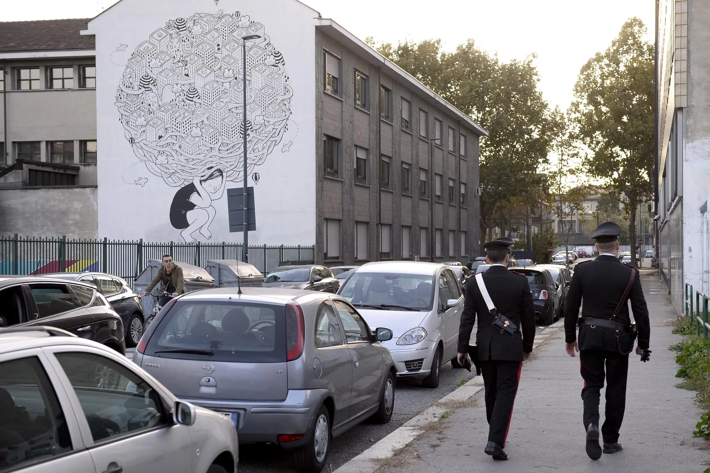 Tiktoker Denunciato a Telese: Video Non Autorizzato in una Scuola Sotto Inchiesta