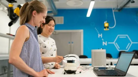 Amazon premia l’eccellenza femminile nelle Stem