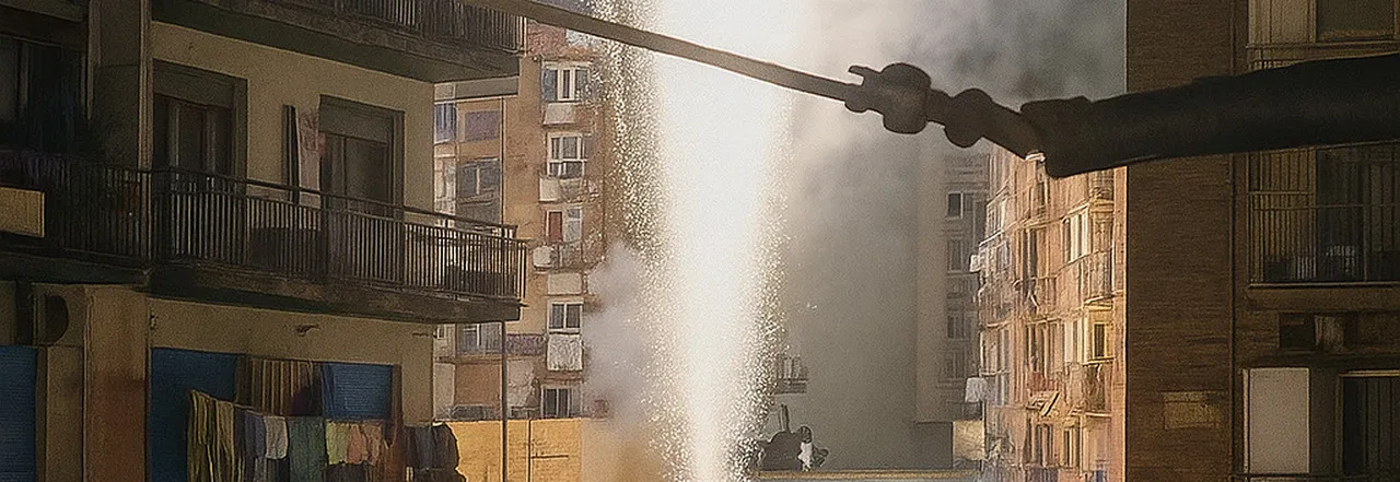 Emergenza sicurezza nelle scuole di Napoli: fuochi d’artificio nel cortile scolastico alimentano la paura