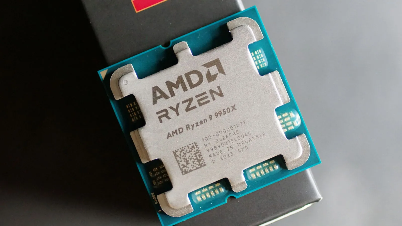 Indagine sui guasti delle CPU AMD Ryzen 9 9950X: due processori bruciati con test GMP, focus su raffreddamento e schede madri ASUS