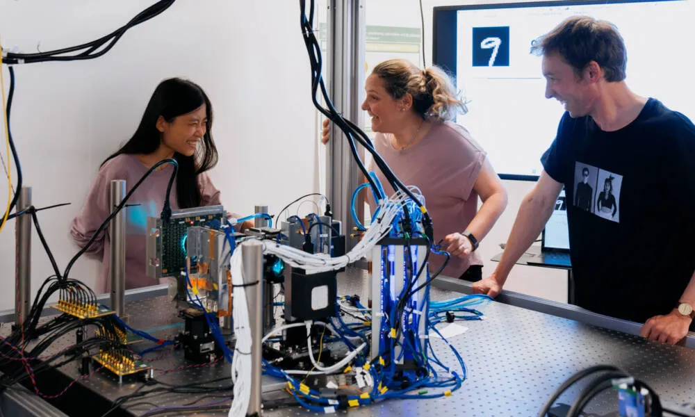 AOC di Microsoft Research: Il futuro del calcolo analogico ottico è realtà
