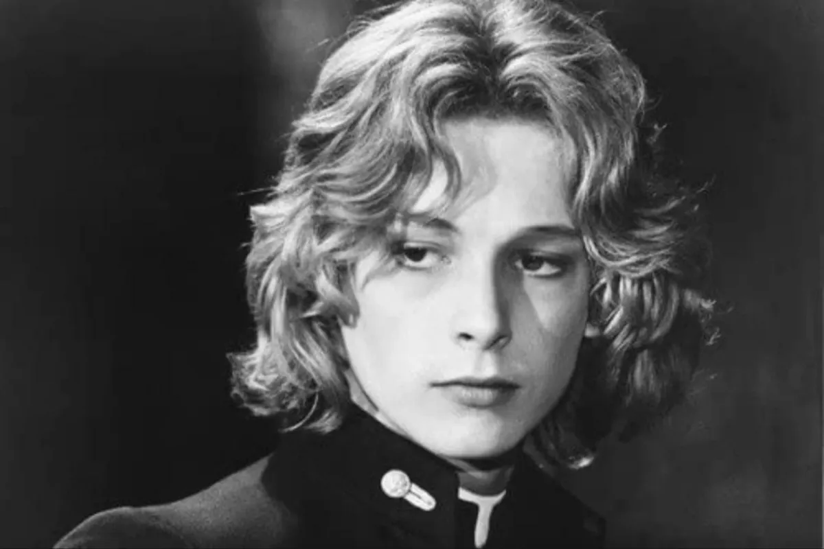 Björn Andrésen: Addio all’Eterno Tadzio di “Morte a Venezia”. Una Vita Segnata dalla Bellezza e dalla Solitudine