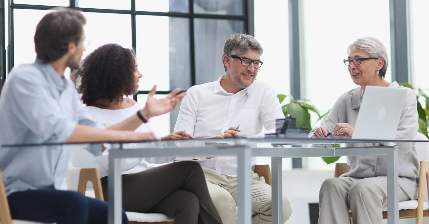 Occupazione: Cresce il Lavoro tra gli Over 50, Giovani Sempre Più Esclusi. Dopo Dieci Anni di Jobs Act Servono Regole Nuove