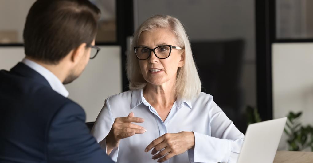 Lavoratori Senior e Sfida della Longevità: Aziende Italiane Tra Discriminazioni e Opportunità