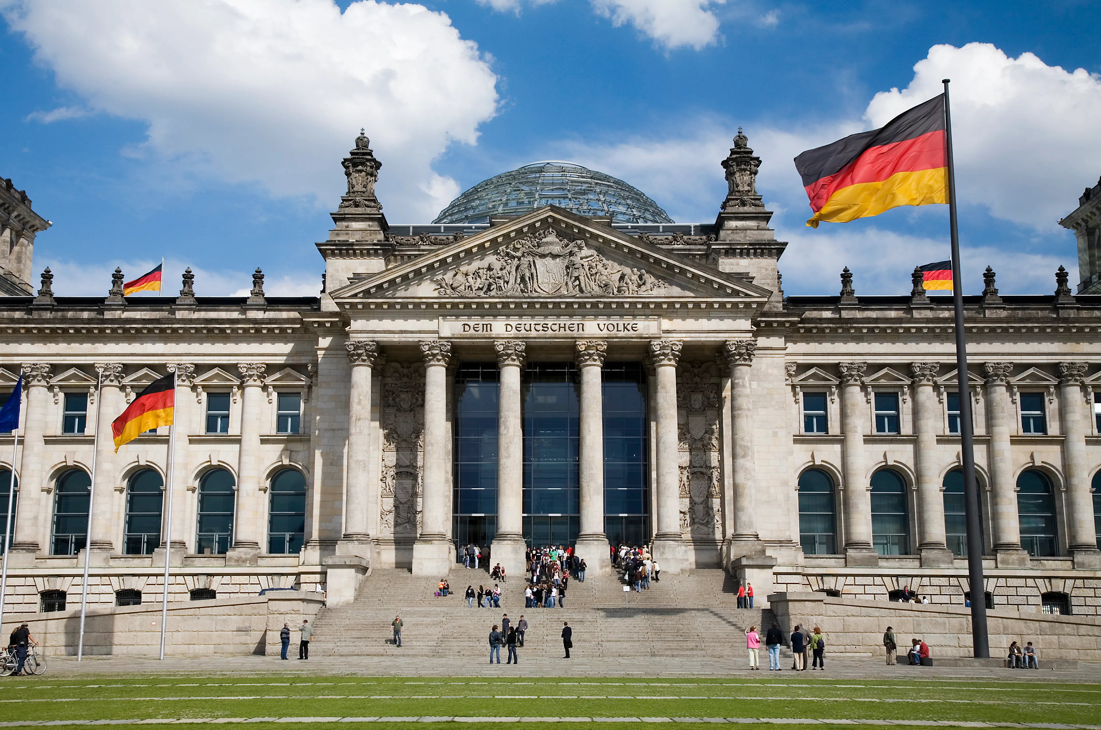 Germania, la ripresa resta fragile: l'incertezza sui dazi Usa-Ue offusca i timidi segnali positivi