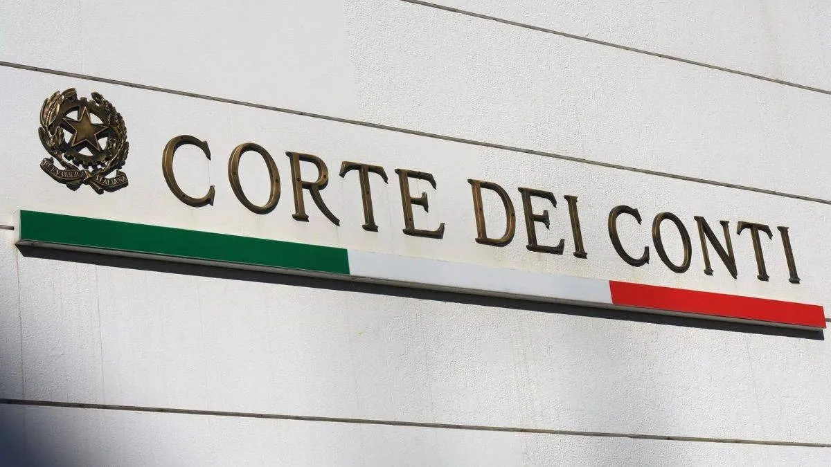 Collaboratore scolastico anticipa uscita: il caso Corte dei Conti