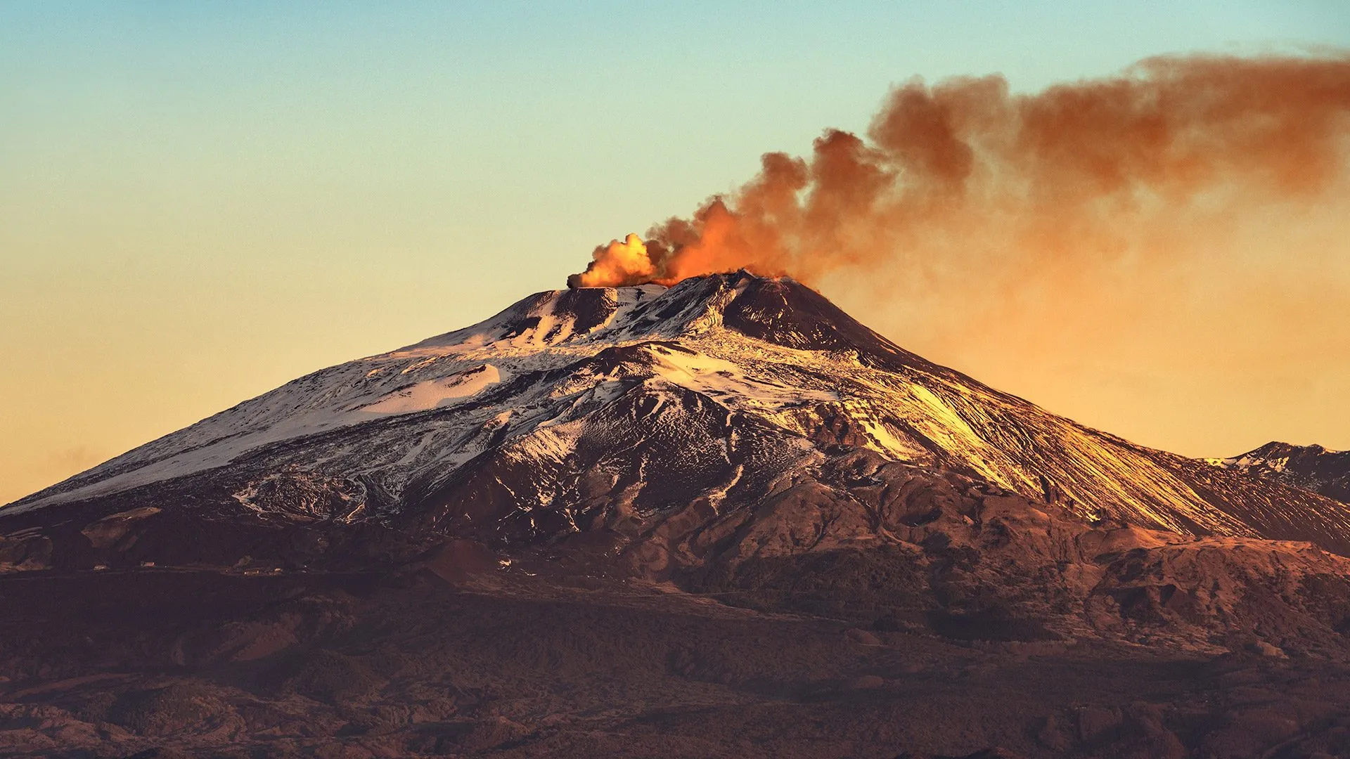 Prevedere le eruzioni vulcaniche dell’Etna: la nuova frontiera dello studio dei terremoti