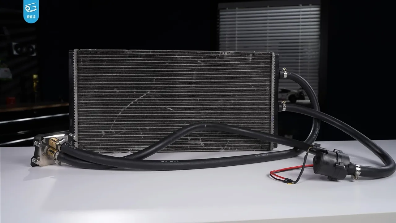 Radiatore BMW M4 su PC: Esperimento Estremo Fallito