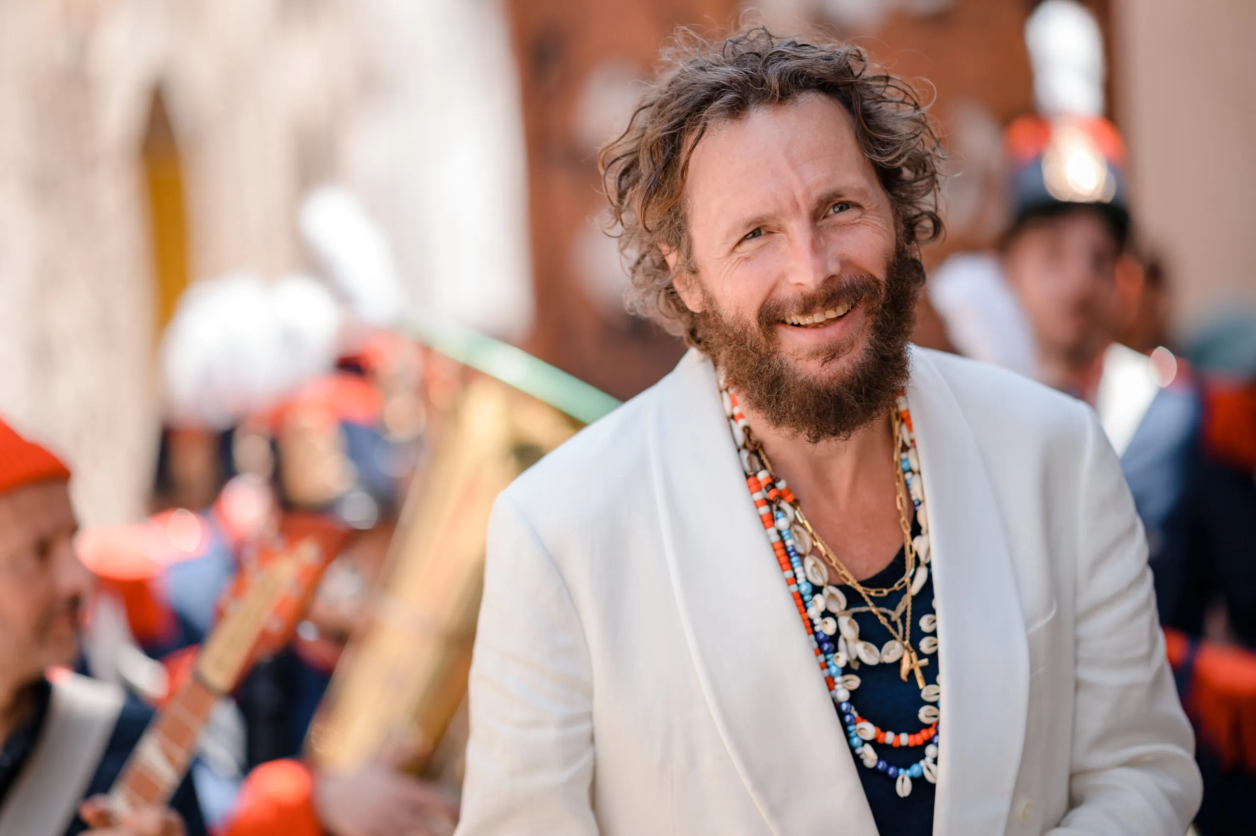 Jovanotti e Leopardi: Un Viaggio fra Giovinezza, Energia e Immortalità Attraverso Musica e Poesia