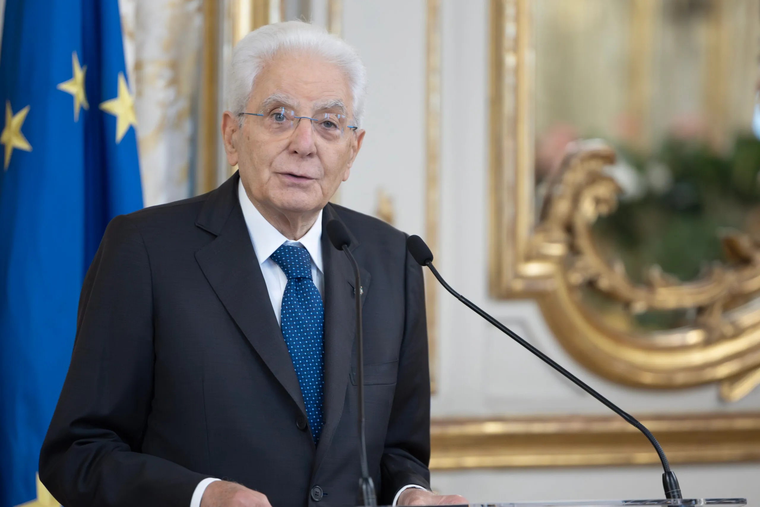 Napoli al Centro dell’Istruzione: Il Presidente Mattarella Inaugura il Nuovo Anno Scolastico 2025/26 tra Speranze e Polemiche