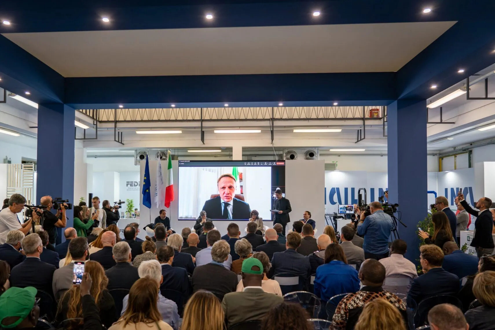 Forum Nazionale Largo Consumo: Lollobrigida annuncia nuove strategie fiscali e sviluppo dei mercati