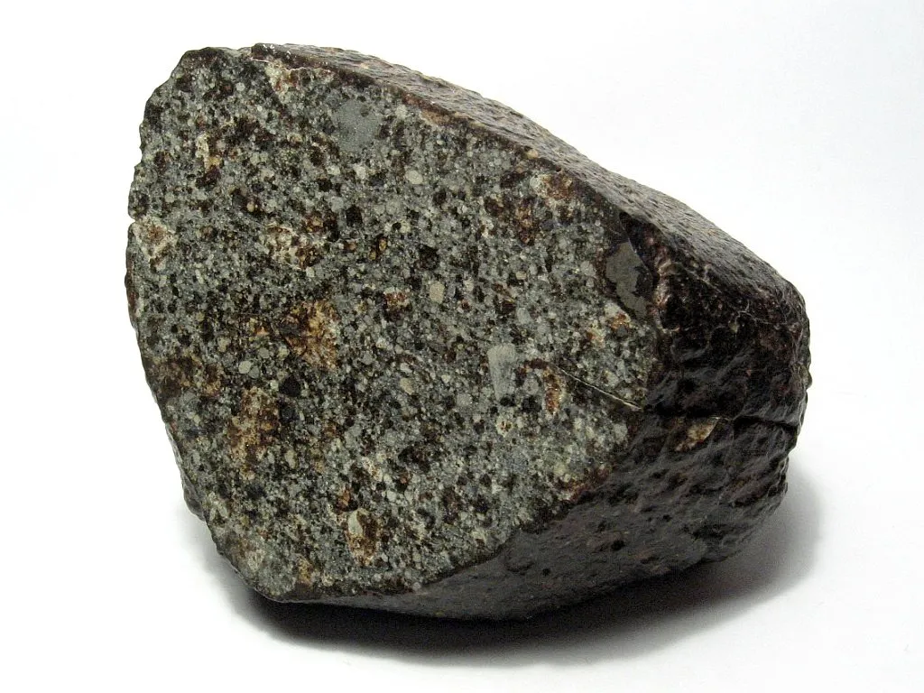 Origine dei Condruli nei Meteoriti: Nuove Scoperte Svelano i Segreti delle Gocce di Roccia Fusa