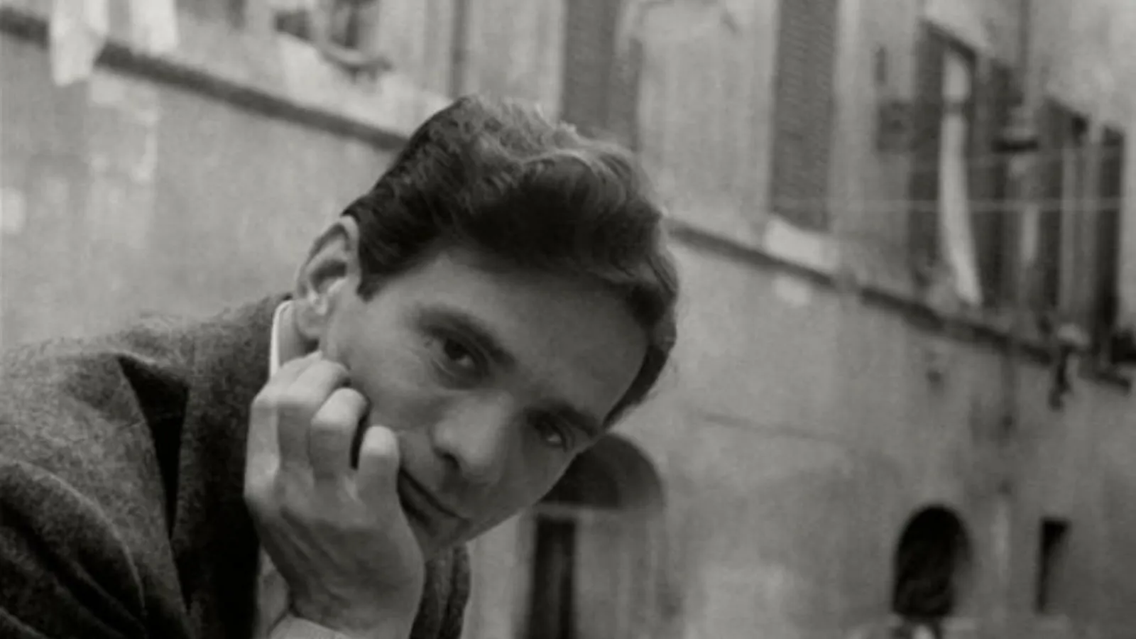 La fede sotto assedio: società dei consumi e l’eredità di Pasolini