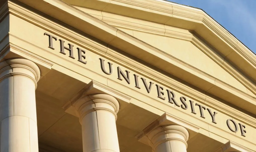 Università tra fabbrica di consenso e crisi permanente: sfide globali all’autonomia accademica nel 2025