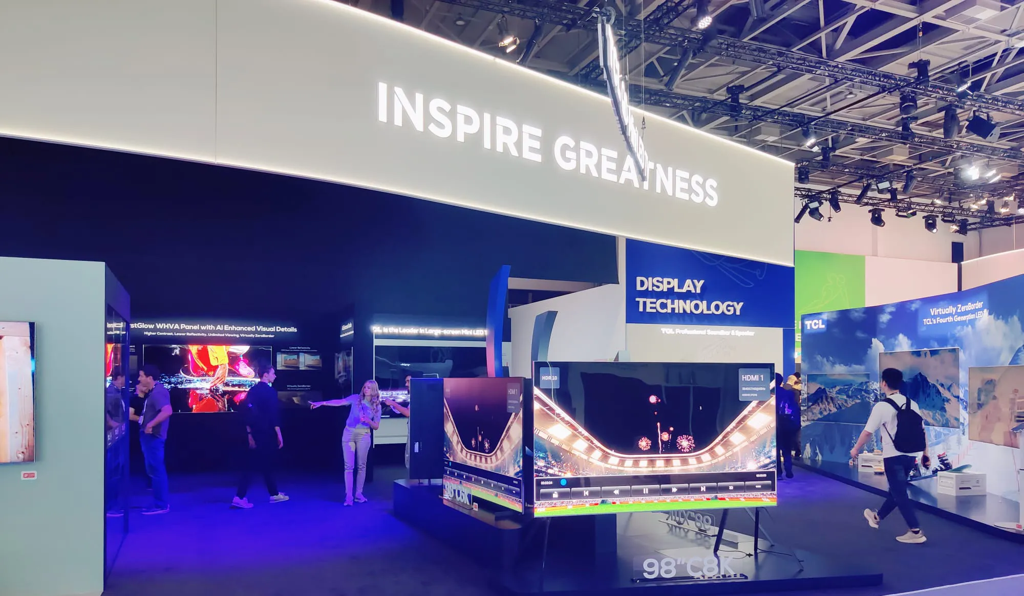 TCL all’IFA 2025: Rivoluzione Mini LED, Innovazione NXTPAPER e Smart Home Connessa