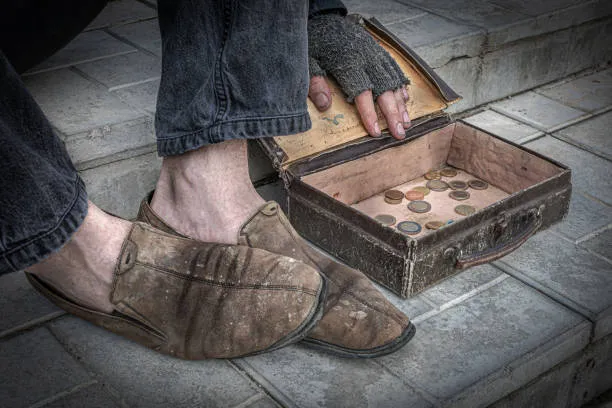 Coscienza critica e libertà di pensiero: il messaggio di Papa Leone XIV nella Giornata Mondiale dei Poveri