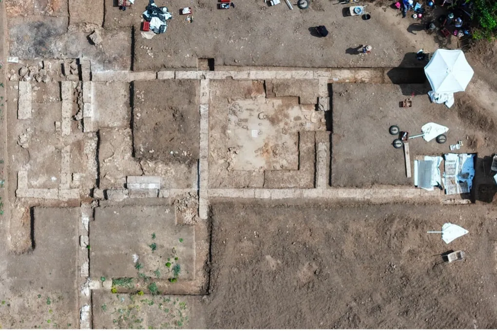 A Mieza in Grecia riaffiora il collegio dove Aristotele formò Alessandro Magno