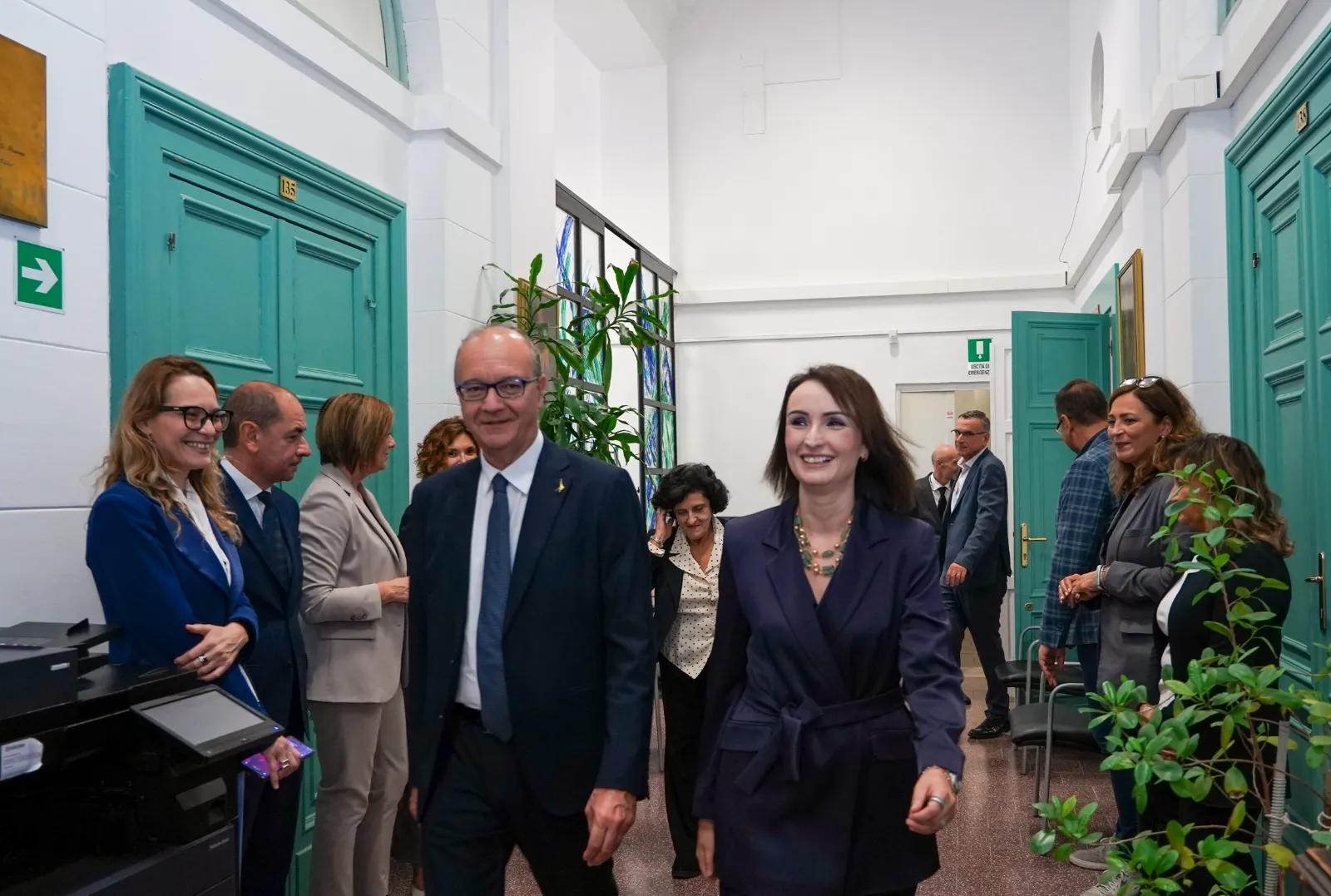 Valditara: L’Intelligenza Artificiale nelle Scuole Italiane Non Sostituirà i Docenti, Ma Ne Arricchirà il Ruolo