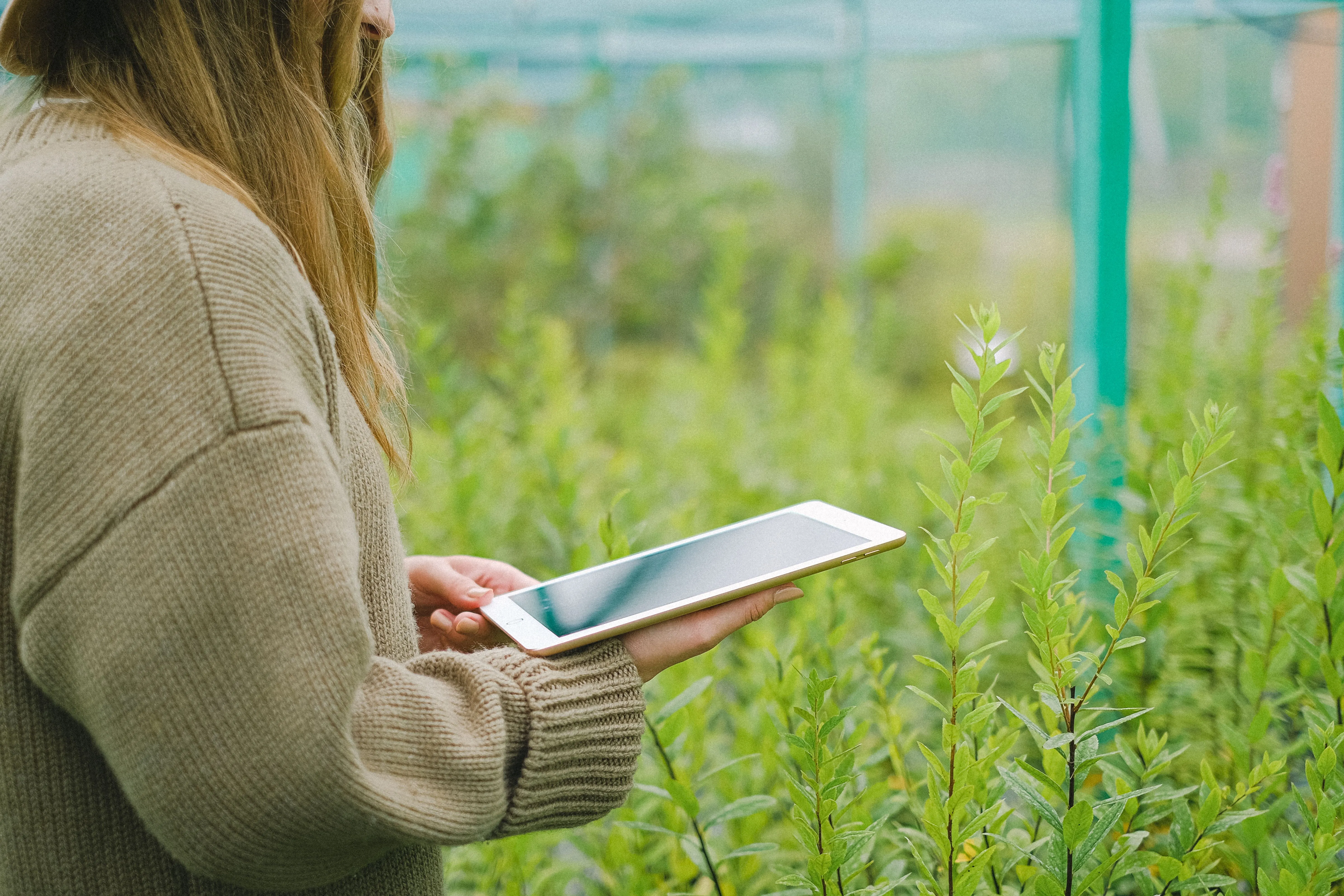 Agricoltura digitale in Italia: tecnologie, ostacoli e ricambio generazionale