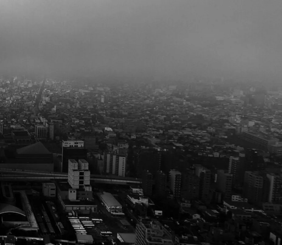 Allarme OMS in Iran: pioggia di petrolio e  nubi tossiche minacciano la salute globale 