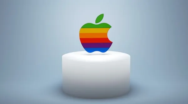 Apple compie 50 anni: dal garage di Los Altos alle sfide dell'intelligenza artificiale generativa