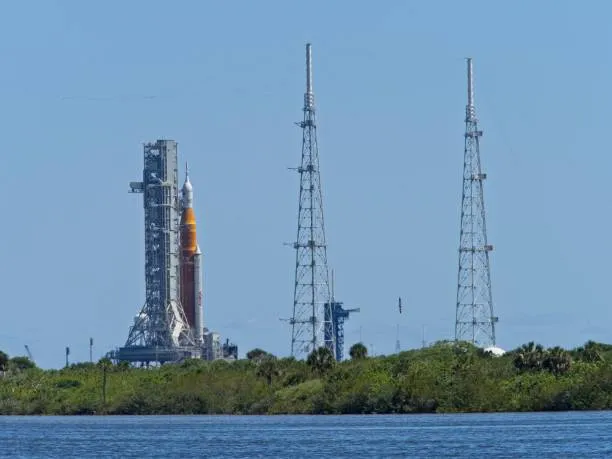 Artemis II, la Nasa fissa il lancio al primo aprile: quattro astronauti verso la Luna