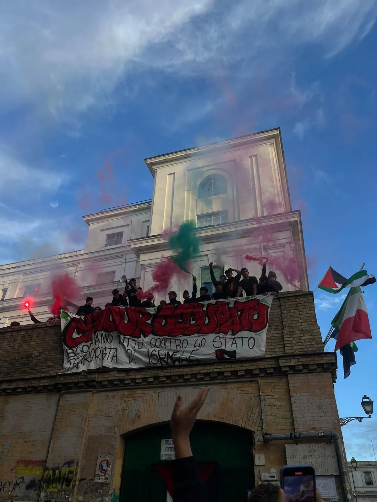Incidente al Liceo Pilo Albertelli di Roma durante l’occupazione: studentessa ferita e allarme sicurezza