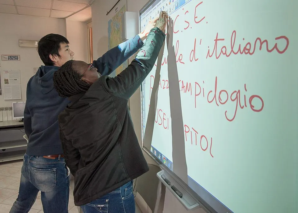 Disuguaglianze Educative per Studenti con Background Migratorio in Italia