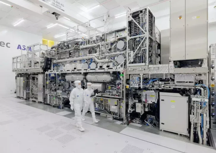 SK hynix inaugura la rivoluzione delle DRAM: il primo sistema High NA EUV di ASML entra in funzione a Icheon
