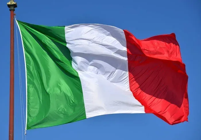 Concorso Nazionale Scuole 2025/2026: Al via il “Premio Giovanni Grillo” sul Valore della Bandiera Italiana