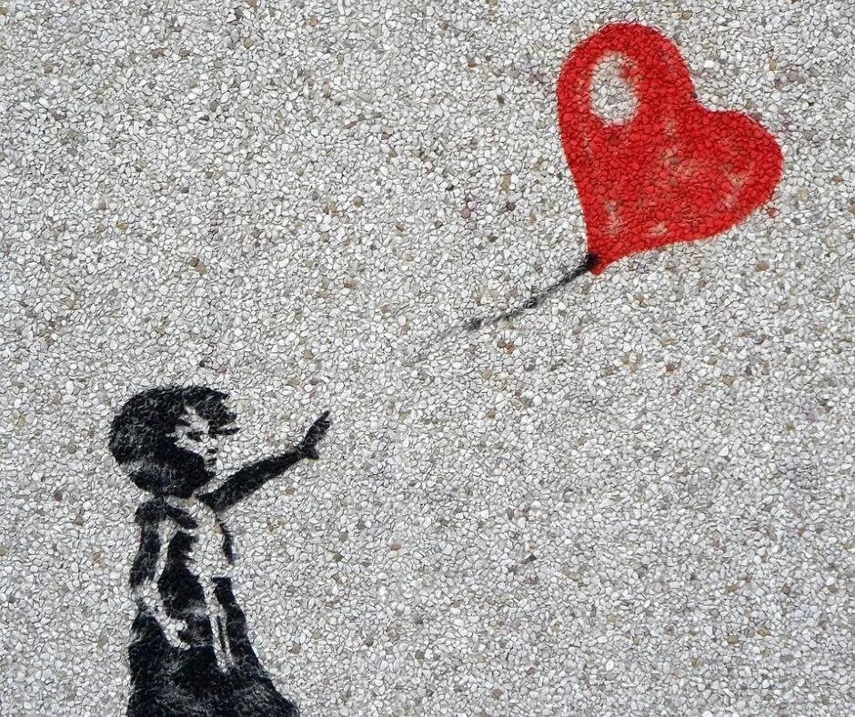 Banksy smascherato: ora che conosciamo la sua identità cosa è cambiato? Le sue opere parlano ancora?