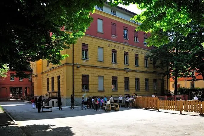 Bologna, primo giorno di scuola: protesta al liceo Minghetti