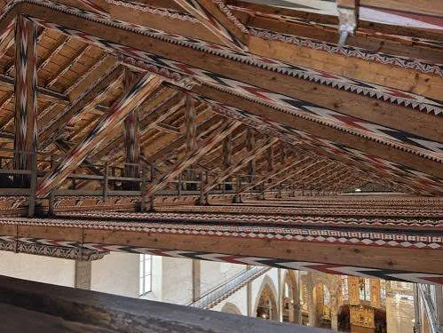 Capriate medievali di Santa Croce: 530 m³ di legno sotto la lente del CNR