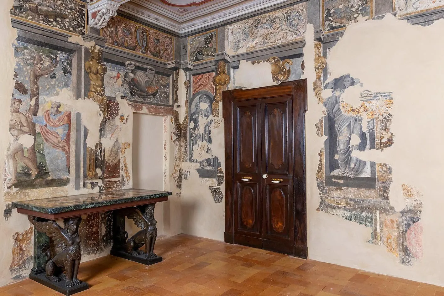 Casa Leopardi a Recanati, gli affreschi tornati alla luce in biblioteca