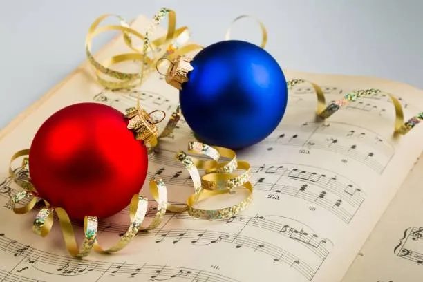 Canzoni di Natale per bambini nella scuola primaria: testi, tradizione e valore educativo