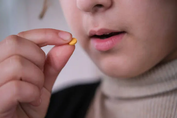 L’allarmante aumento dell’uso di psicofarmaci tra bambini e adolescenti in Italia: numeri, cause e conseguenze