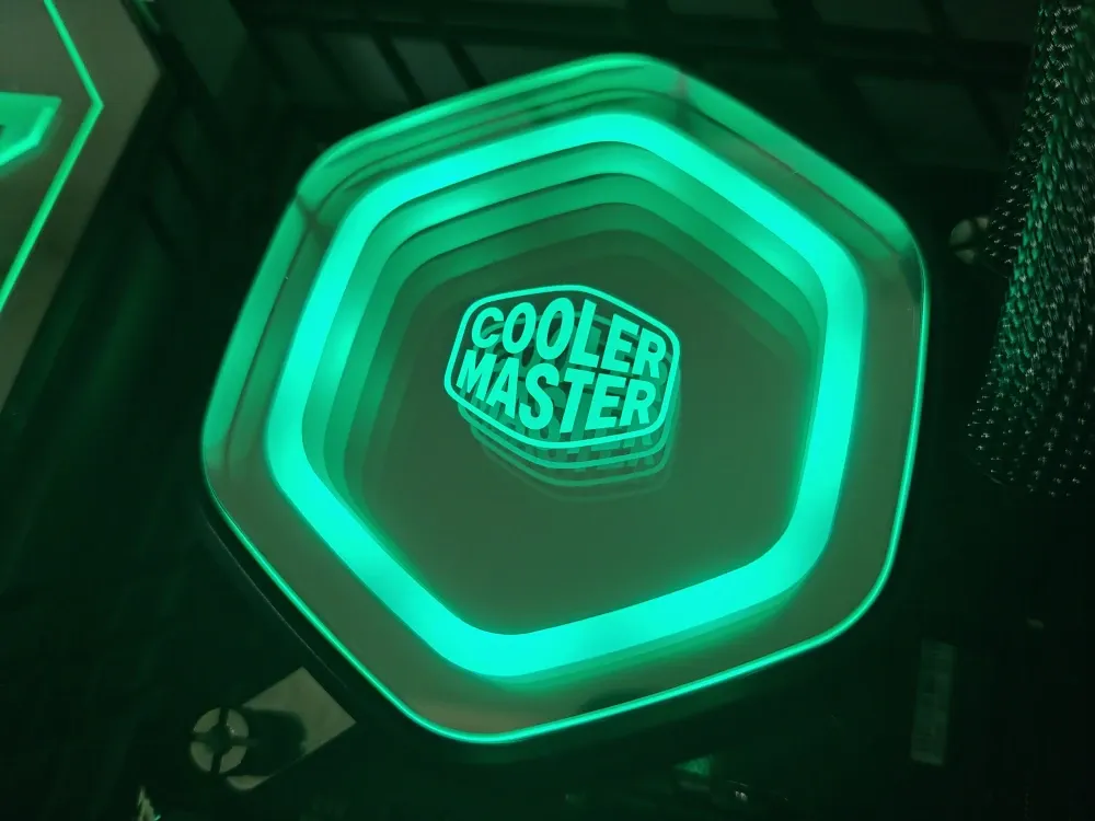 Cooler Master MasterLiquid Atmos II 360: Analisi Approfondita del Nuovo Standard per il Raffreddamento a Liquido PC