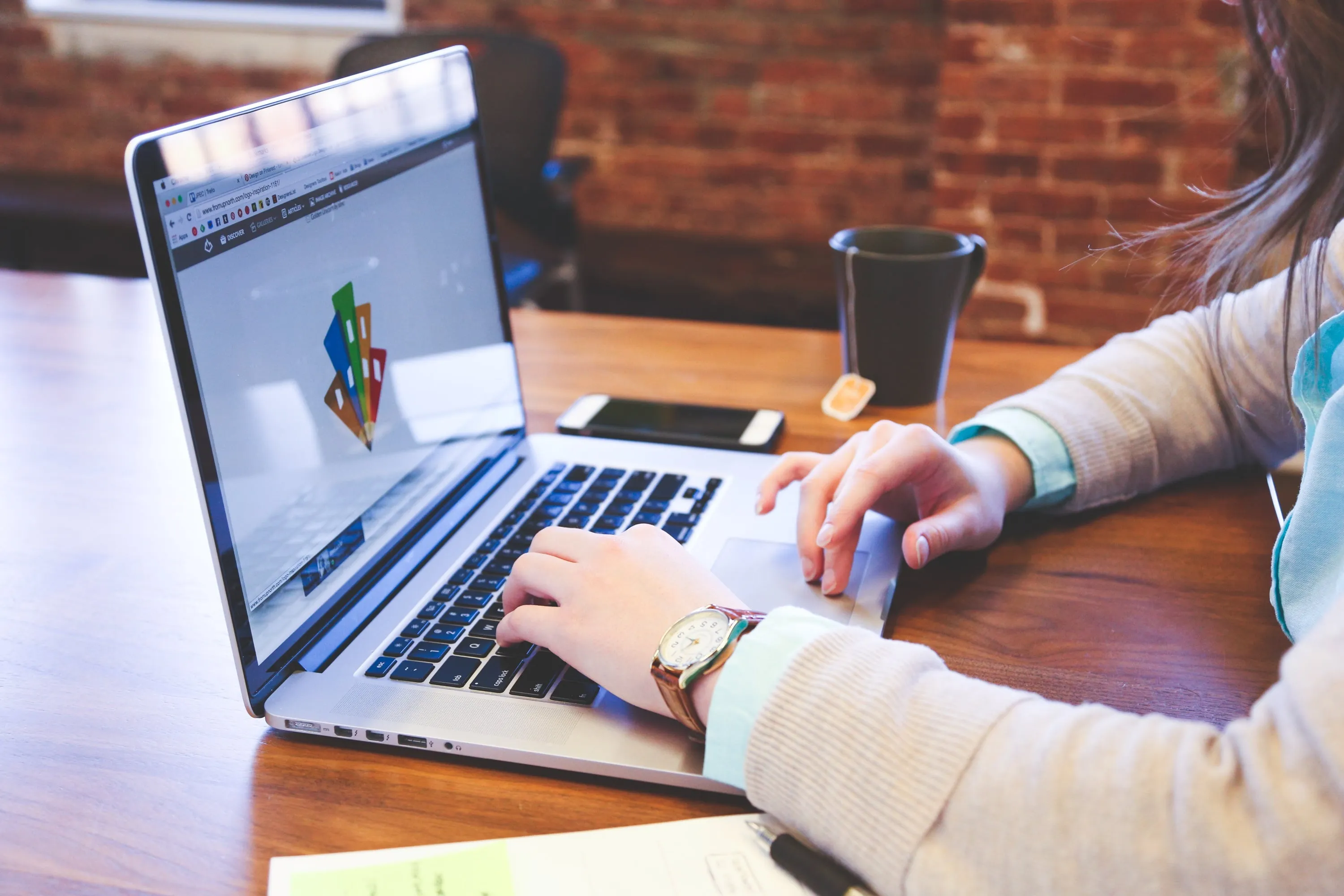 Come cambia lo studio universitario: 9 studenti su 10 vedono la tecnologia come un supporto